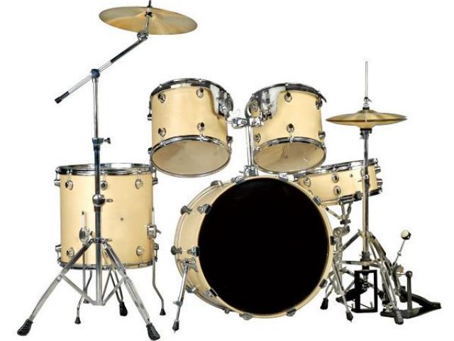 Video clip chuyện lạ - Clip cậu bé Việt Nam đánh trống tự chế gây 'bão' mạng