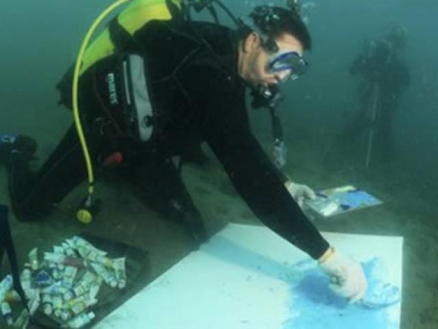 Chuyện lạ - Ngã ngửa với những kỹ thuật vẽ tranh siêu kỳ quặc