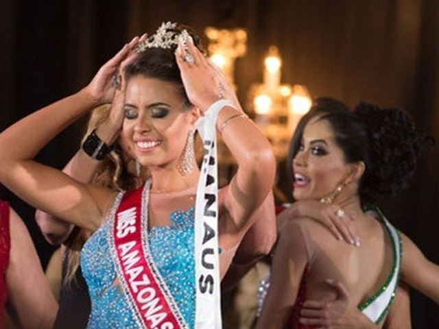 Thời trang - 10 tình huống 'khó đỡ' tại chung kết thi hoa hậu