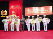 Tin tức trong ngày - Thăng hàm cấp Tướng cho nhiều sĩ quan công an