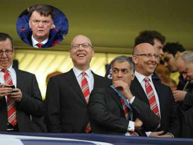Bóng đá - Nhà Glazers "trở mặt", Van Gaal khó sống sót hết mùa