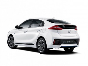 Ô tô - Xe máy - Hyundai Ioniq thách thức các mẫu xe công nghệ cao