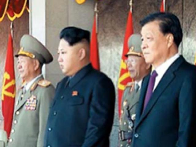 Triều Tiên xóa hình quan chức TQ đứng cạnh Kim Jong-un