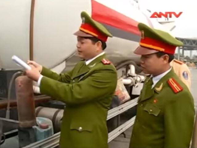 Tin tức trong ngày - CSGT không được dừng xe chỉ để kiểm tra bình cứu hỏa