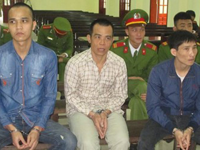 Pháp luật - Kẻ cài mìn nổ xe khách thoát án chung thân