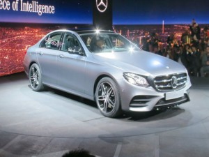 Ô tô - Xe máy - Mercedes-Benz E Class 2016: Sang chảnh ở mọi góc cạnh