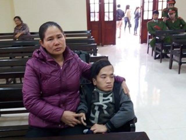 Pháp luật - Cắt 5 ngón tay lấy máu ký đơn về với mẹ đẻ