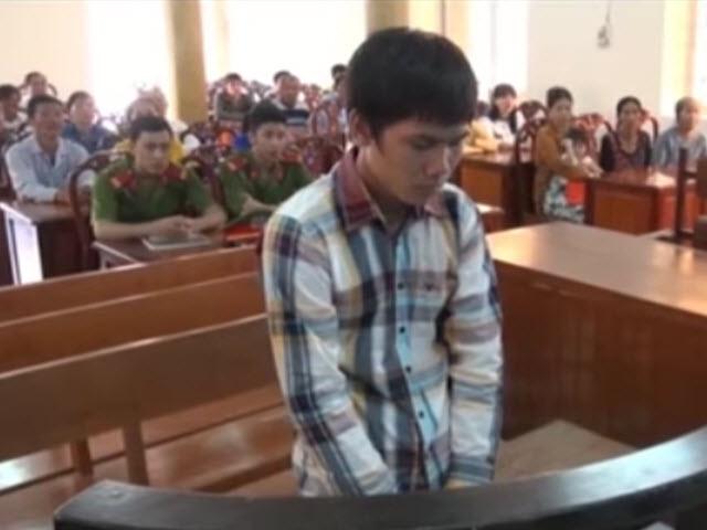 Video An ninh - Bị hàng xóm “khiêu chiến”, côn đồ “gọi hội” trả thù