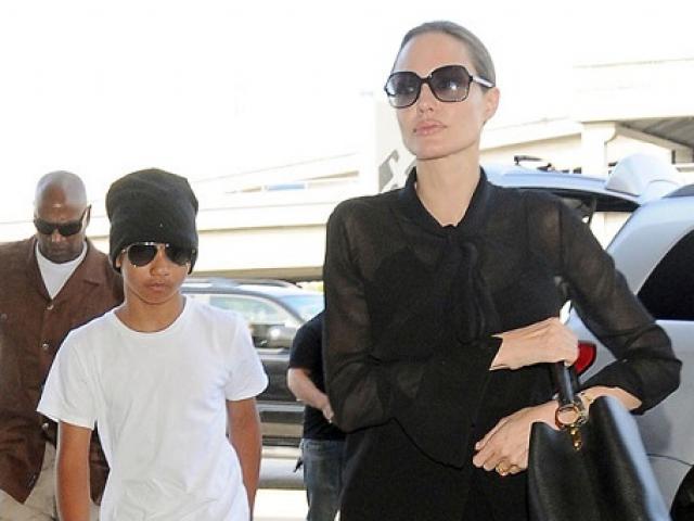 Chính phủ Campuchia bác tin Jolie nhận thêm con nuôi