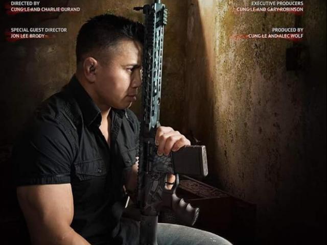 Thể thao - Cung Lê diễn tuyệt kỹ chân đá, tay bắn súng