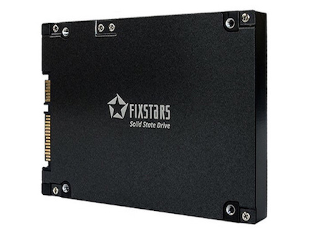 Công nghệ thông tin - Ổ cứng SSD 13 TB đầu tiên thế giới giá gần 300 triệu đồng
