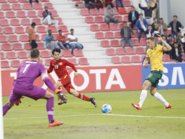 Bóng đá - Video: U23 Việt Nam mất "oan" một quả phạt đền