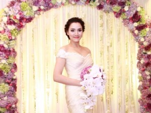 Người mẫu - Hoa hậu - Trang Nhung lộng lẫy trong 'tiệc cưới 5 sao'