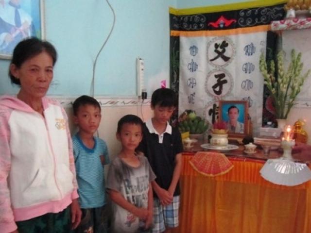 Tình yêu - Giới tính - 4 con bị mẹ bỏ từ bé và căn nhà trống không cha