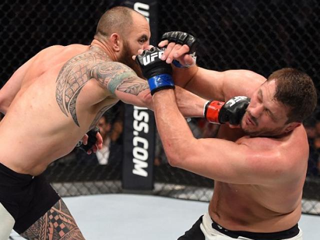 Thể thao - UFC: Bạn trai "Nữ hoàng UFC" đấm đối thủ "lồi mắt"