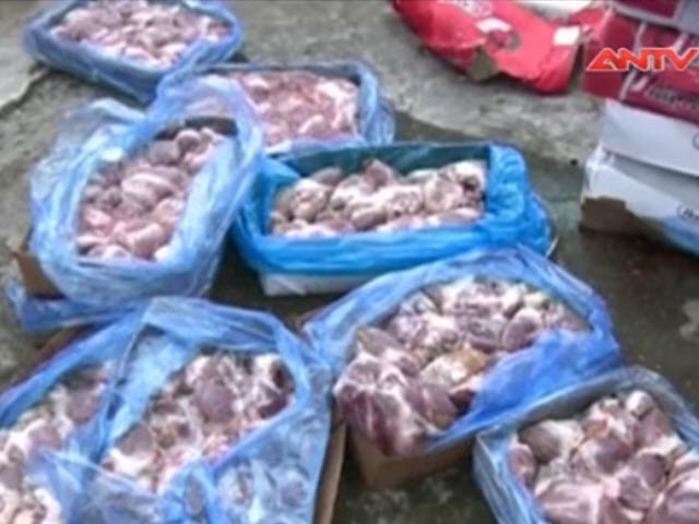 Thị trường - Tiêu dùng - Rùng mình 1,5 tấn nội tạng quá “date” tại Quảng Bình