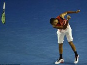 Thể thao - Tin thể thao HOT 23/1: &quot;Trai hư&quot; Kyrgios ném vợt, chửi tục