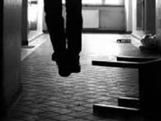 Tin tức trong ngày - Một người Nga chết trong tư thế treo cổ ở nhà nghỉ