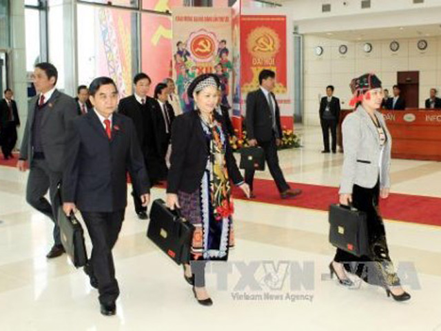 Tin tức trong ngày - Đại hội XII bắt đầu bỏ phiếu về 29 trường hợp xin rút