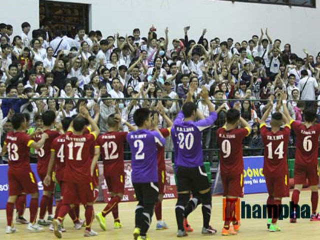 Bóng đá - Hai quả phạt đền “đứng tim” của tuyển futsal Việt Nam