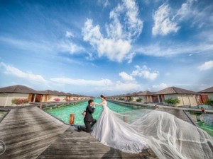 Bạn trẻ - Cuộc sống - Cặp uyên ương chi 200 triệu chụp ảnh cưới ở Maldives