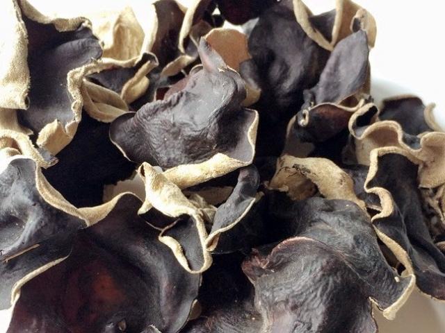 Ẩm thực - Bí quyết chọn mộc nhĩ, nấm hương ngon, không hóa chất