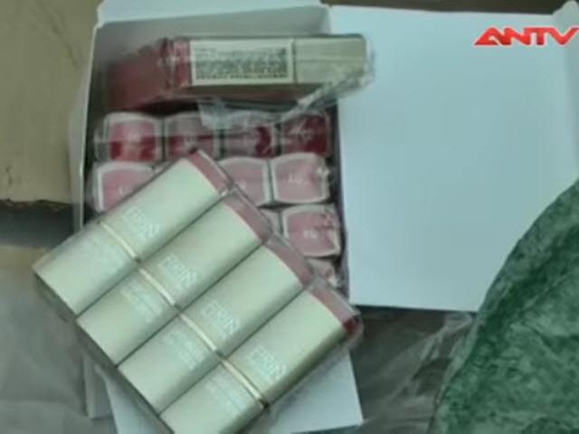 Thị trường - Tiêu dùng - Chặn xe mỹ phẩm giá rẻ "tuồn" từ Lạng Sơn về Hà Nội