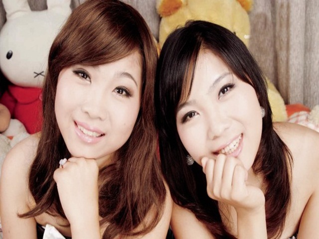 Bạn trẻ - Cuộc sống - Chị em song sinh xinh đẹp hiến xác cho khoa học