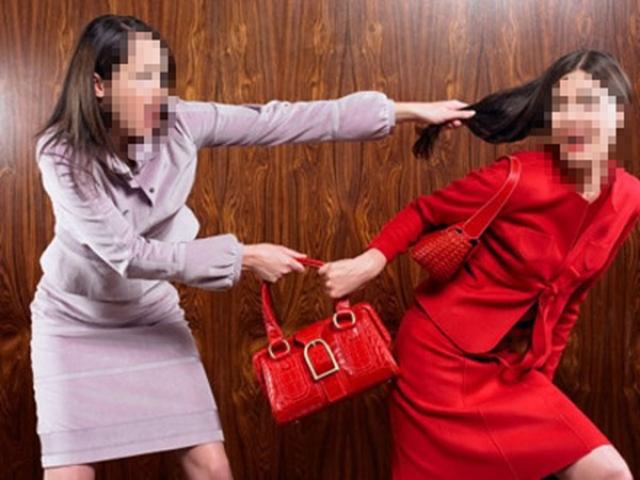 Bạn trẻ - Cuộc sống - Đánh nhau với tình địch tại đám ma mẹ chồng cũ