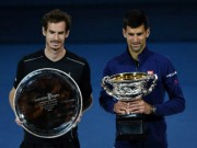 Thể thao - Khoảnh khắc Djokovic hôn sân, Murray khóc òa