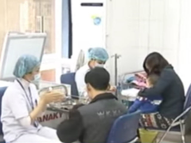 Tin tức trong ngày - Hà Nội công bố lịch tiêm vaccine Pentaxim đợt 2