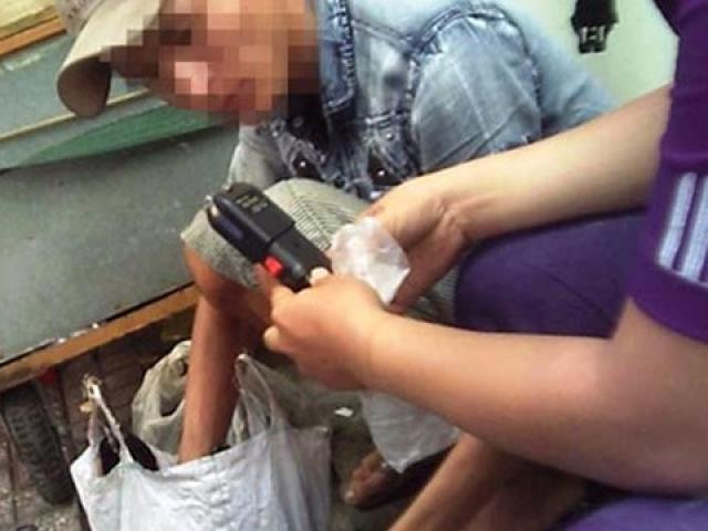 Pháp luật - Đi chợ vũ khí "nóng" giữa Sài Gòn