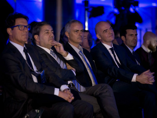 Mourinho ra tay giúp bạn thân tranh chức chủ tịch FIFA