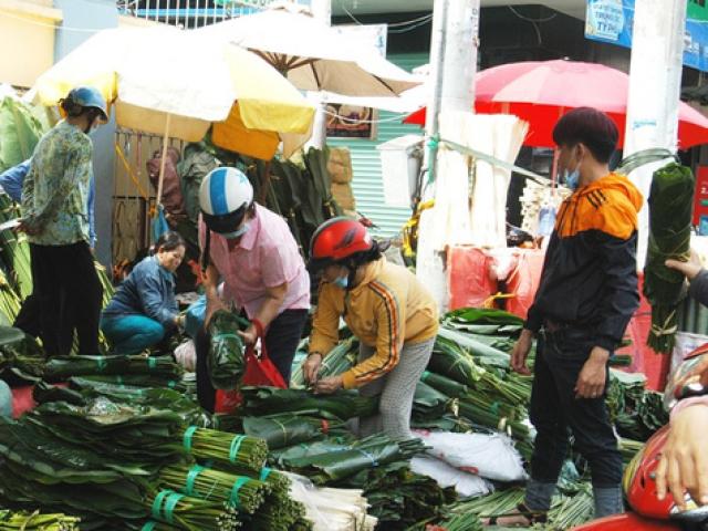 Giá cả hàng hóa - Chợ lá dong Sài Gòn tất bật những ngày giáp Tết