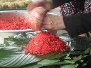 Thị trường - Tiêu dùng - Về làng mỗi người gói hàng nghìn bánh chưng mùa Tết