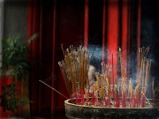 Vì sao hương nhang càng thơm càng độc?