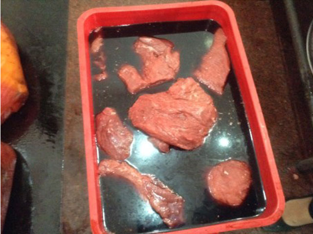 Thị trường - Tiêu dùng - Hai tấn thịt heo "hóa" thịt bò nhờ hóa chất