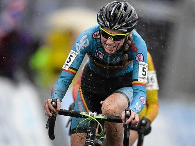 Môn thể thao khác - Lật tẩy trò bẩn: Gắn động cơ để đua xe đạp