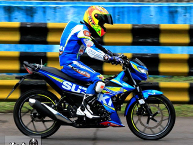 Ô tô - Xe máy - Suzuki Raider 150 Fi 2016 lộ "ảnh nóng" trước ngày ra mắt