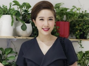 Đời sống Showbiz - Bảo Thy tươi tắn lộ diện sau tin đồn tình cảm