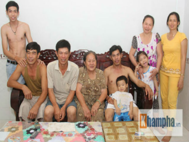 Thể thao - Ngày Tết, ba mẹ Ánh Viên kể chuyện con về thăm nhà