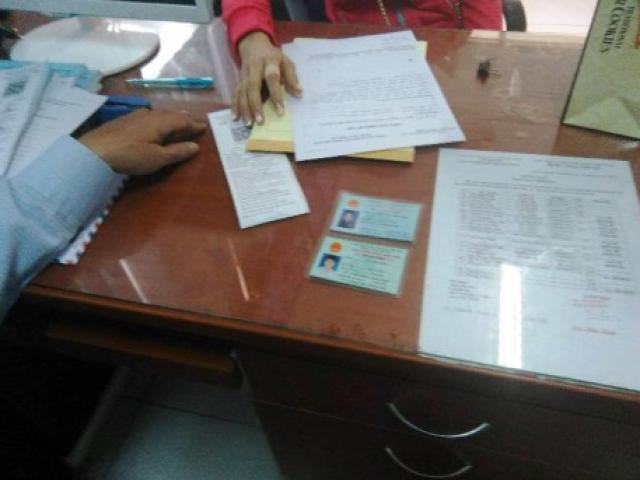 Pháp luật - Điều tra "cò" lừa bán vé tàu kèm chứng minh nhân dân giả