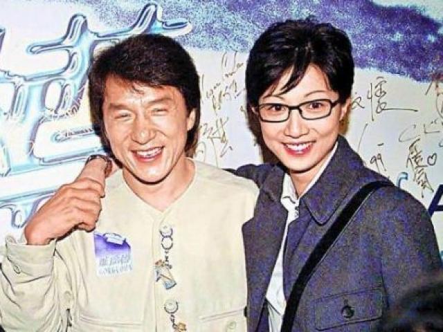 Đời sống Showbiz - 'Vợ hờ' Thành Long bị mẹ ép cầm dao giết người tình