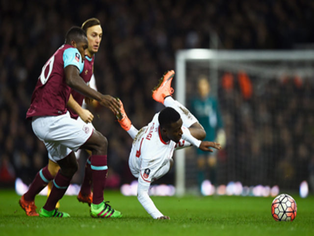 Bóng đá Ngoại hạng Anh - West Ham - Liverpool: Bàn thắng "tử thần"