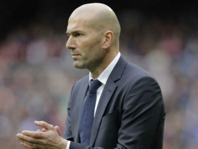 Bóng đá - Real thắng đậm, Zidane được học trò "tôn thờ"