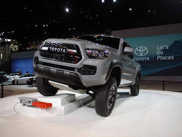 Ô tô - Xe máy - Toyota Tacoma TRD Pro trở lại, mạnh mẽ hơn