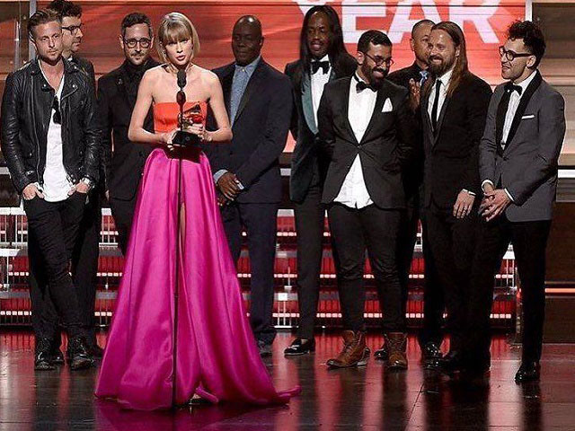 Ca nhạc - MTV - Khoảnh khắc buồn vui đáng nhớ tại Grammy 2016