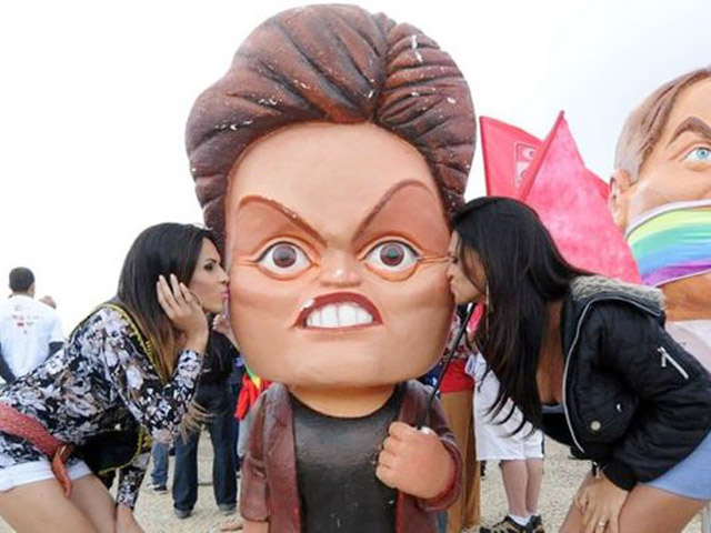 Cười 24h - Nói thật, chị em xem xong phải "té ghế"