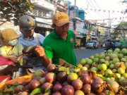 Giá cả hàng hóa - Sau Tết, trái cây rớt giá từng ngày