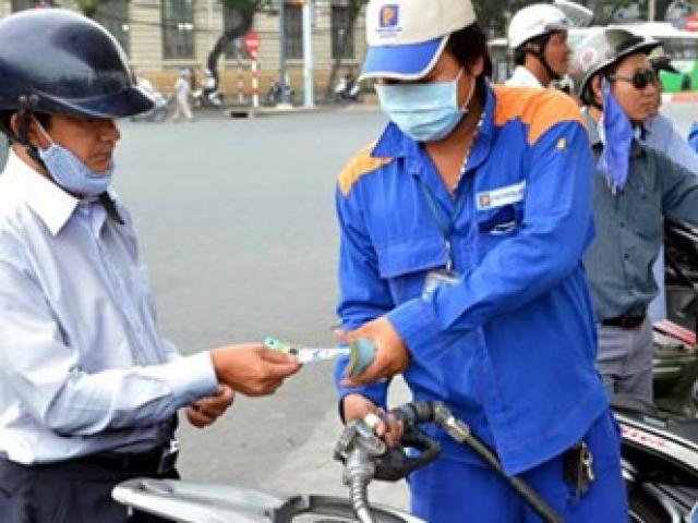 Thị trường - Tiêu dùng - Hôm nay, giá xăng giảm 900 đồng/lít?